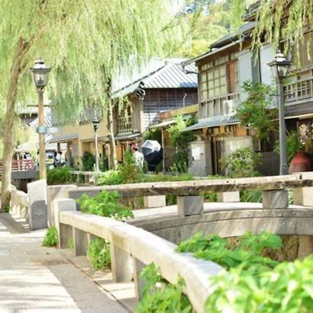 三丁庵 貸別荘 海まで徒歩10分 観光地ペリーロードまで徒歩2分の最高なロケーション 下田を遊び尽くせる貸別荘 無料駐車場もあります2Min Walk To The Perry Road 10Min Walk To The Beach Old Japanese Modern Style House ภายนอก รูปภาพ